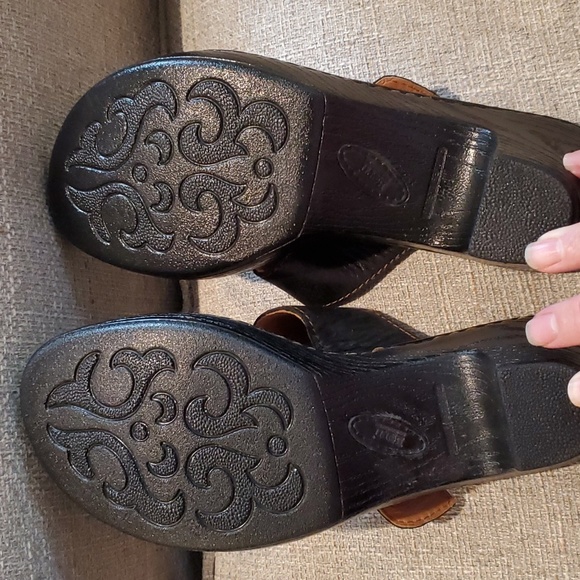 Born Tinari leather slip on Heels size 9 - Picture 2 of 5